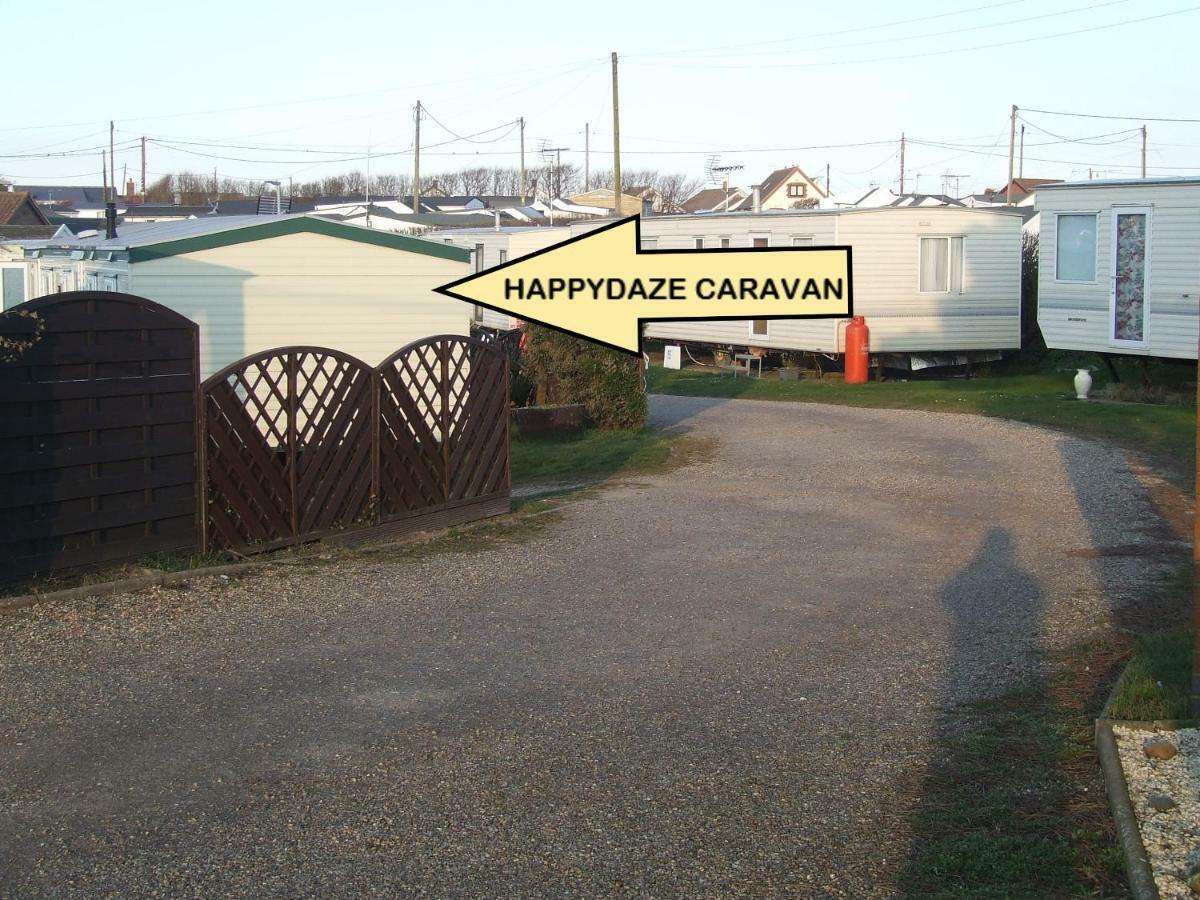 Happydaze Caravan Bacton  Exterior photo